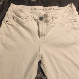 White skinny jeans